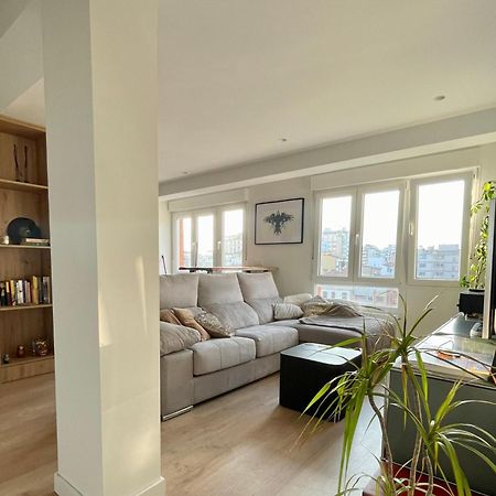 Piso De 2 Habitaciones En Centro, Zona Muy Tranquila Con Playa A 2 Min Andando Gijon Exterior photo